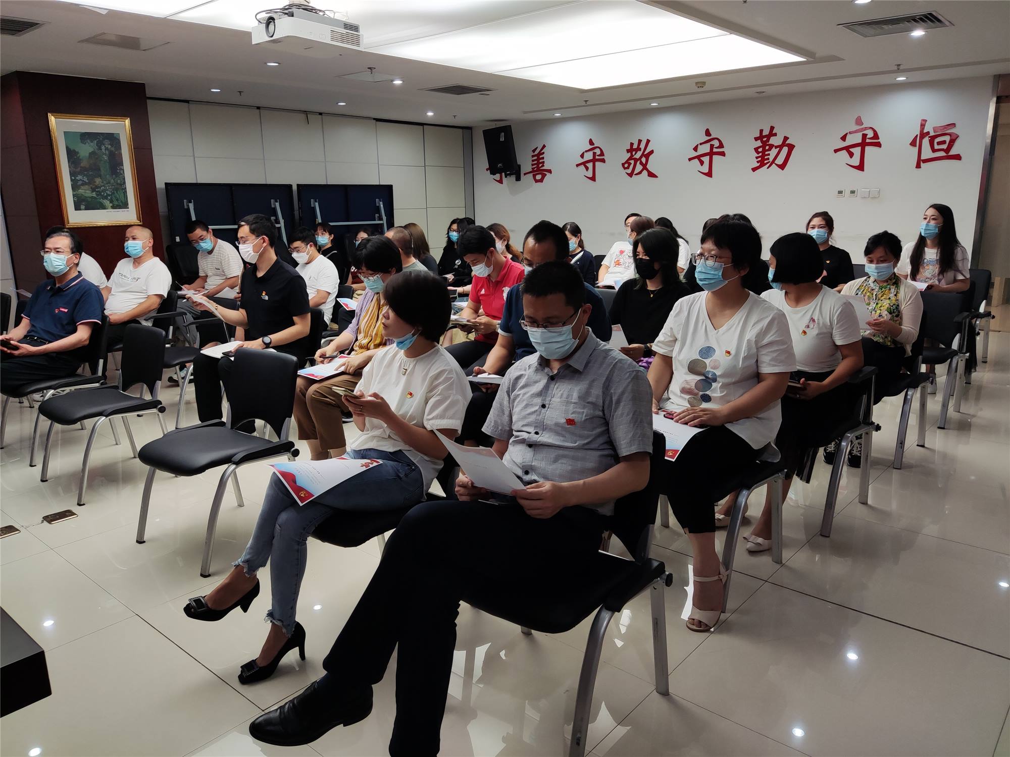 42519f39d22fe6f68c79bf04e6669de_副本.jpg